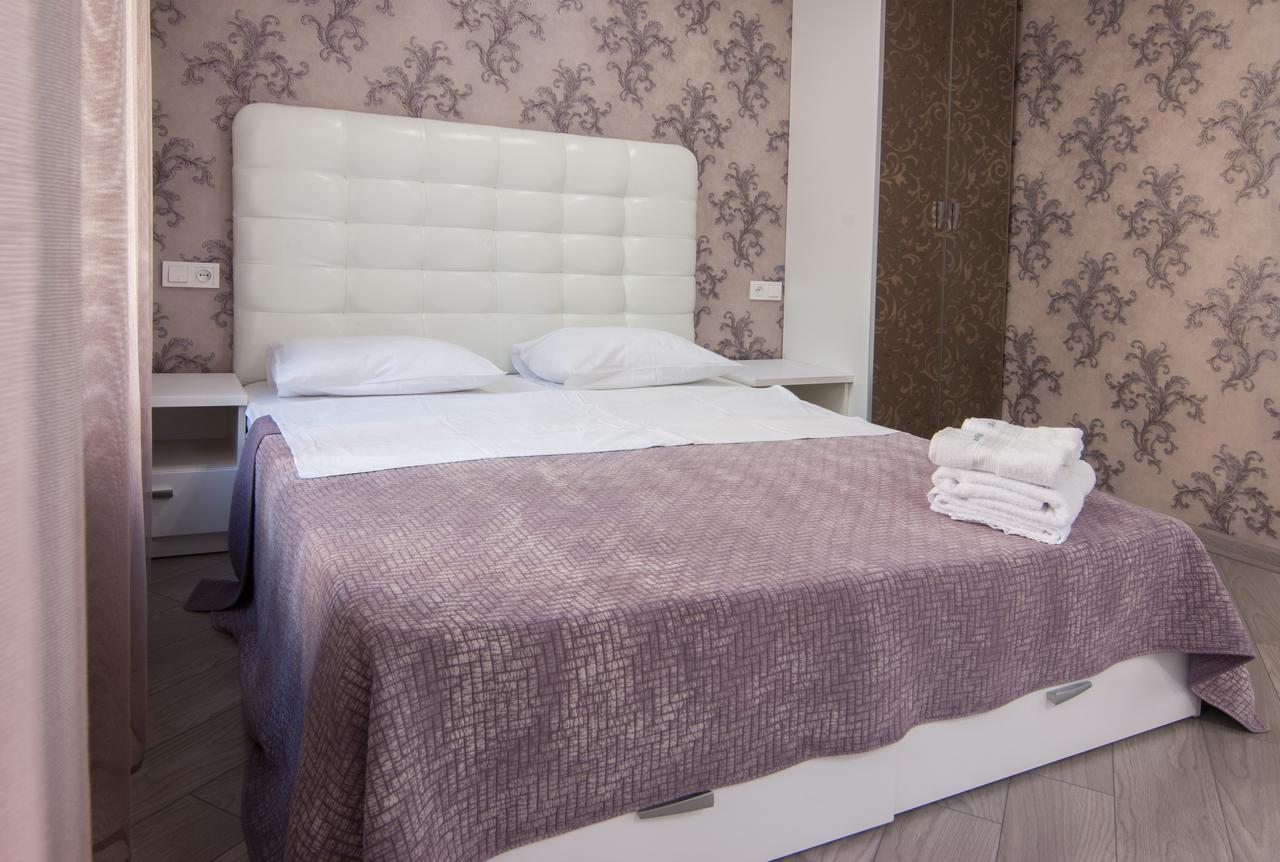 Home Hotel Apartments On Mykhailivska Square - Kiev エクステリア 写真