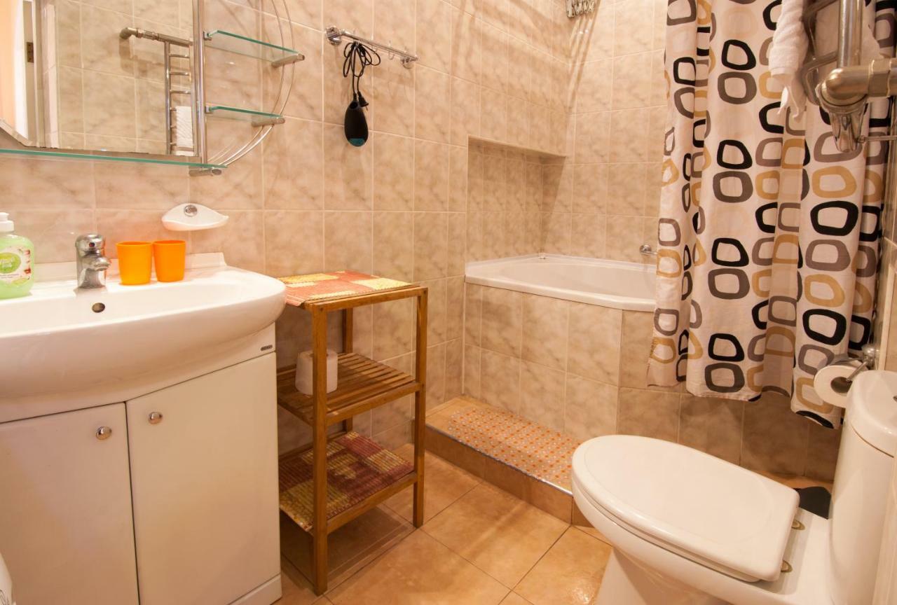 Home Hotel Apartments On Mykhailivska Square - Kiev エクステリア 写真