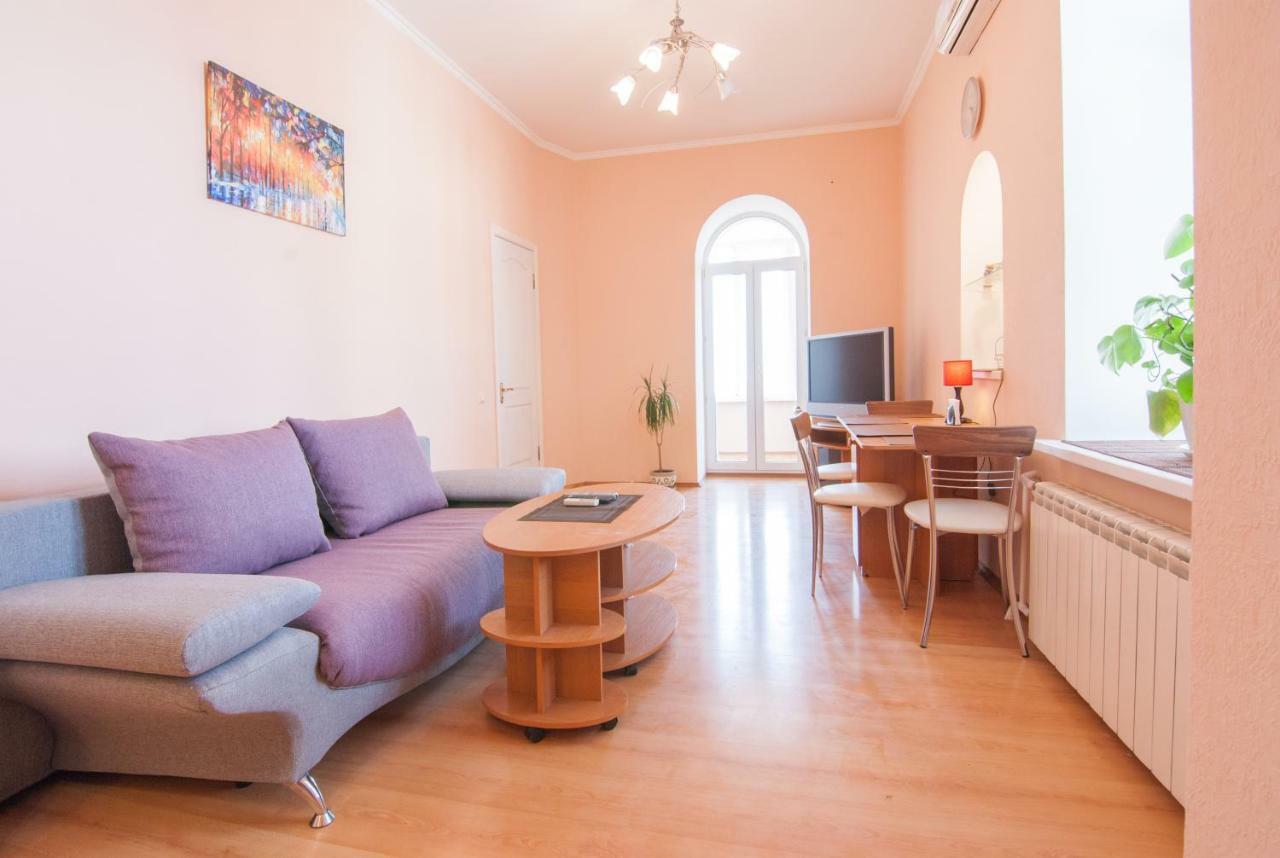 Home Hotel Apartments On Mykhailivska Square - Kiev エクステリア 写真